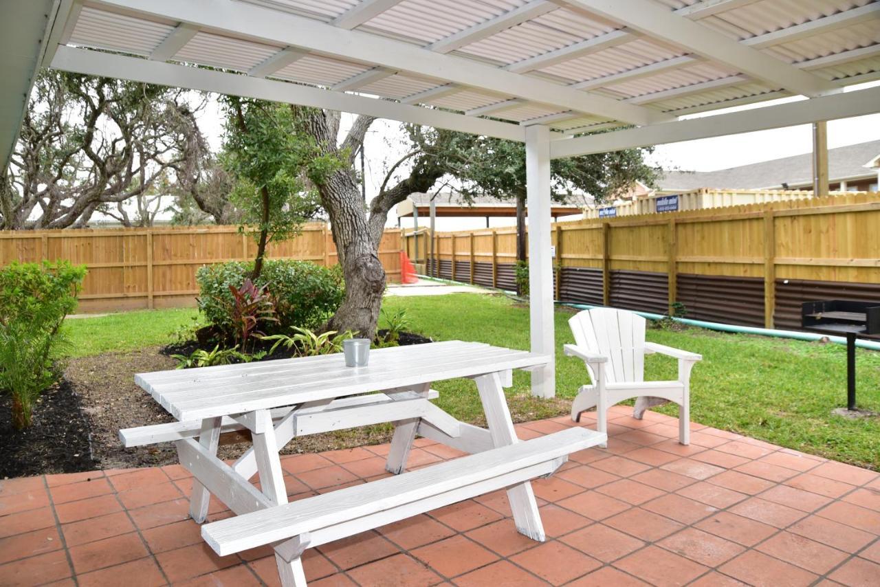 רוקפורט D&R Pelican Bay Resort מראה חיצוני תמונה