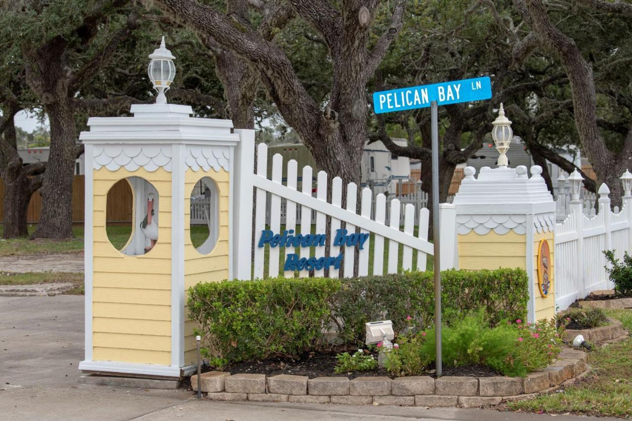 רוקפורט D&R Pelican Bay Resort מראה חיצוני תמונה